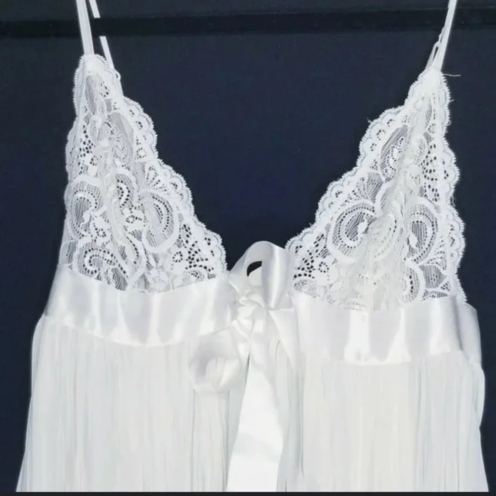 Victoria’s Secret ivory pleated lace sheer baby doll‎ satin bow sz M intimates
